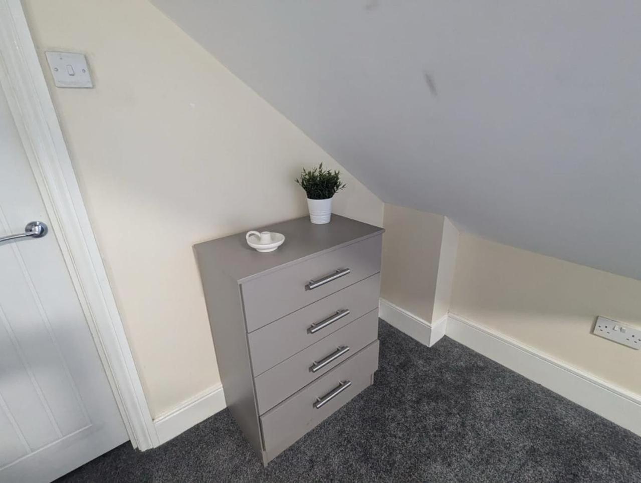 Apartment Three Bed 5 Minutes From Centre *