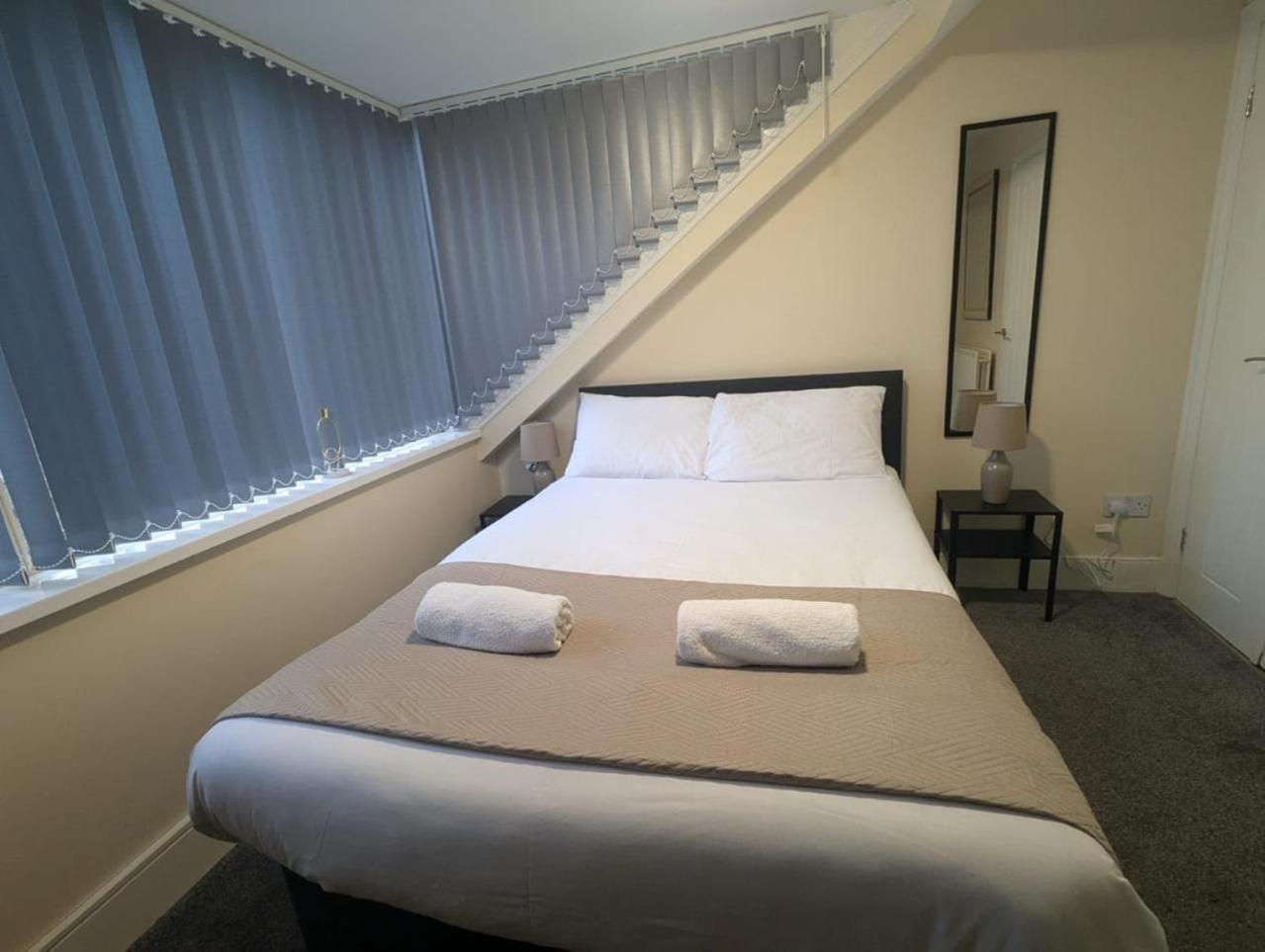 Apartment Three Bed 5 Minutes From Centre